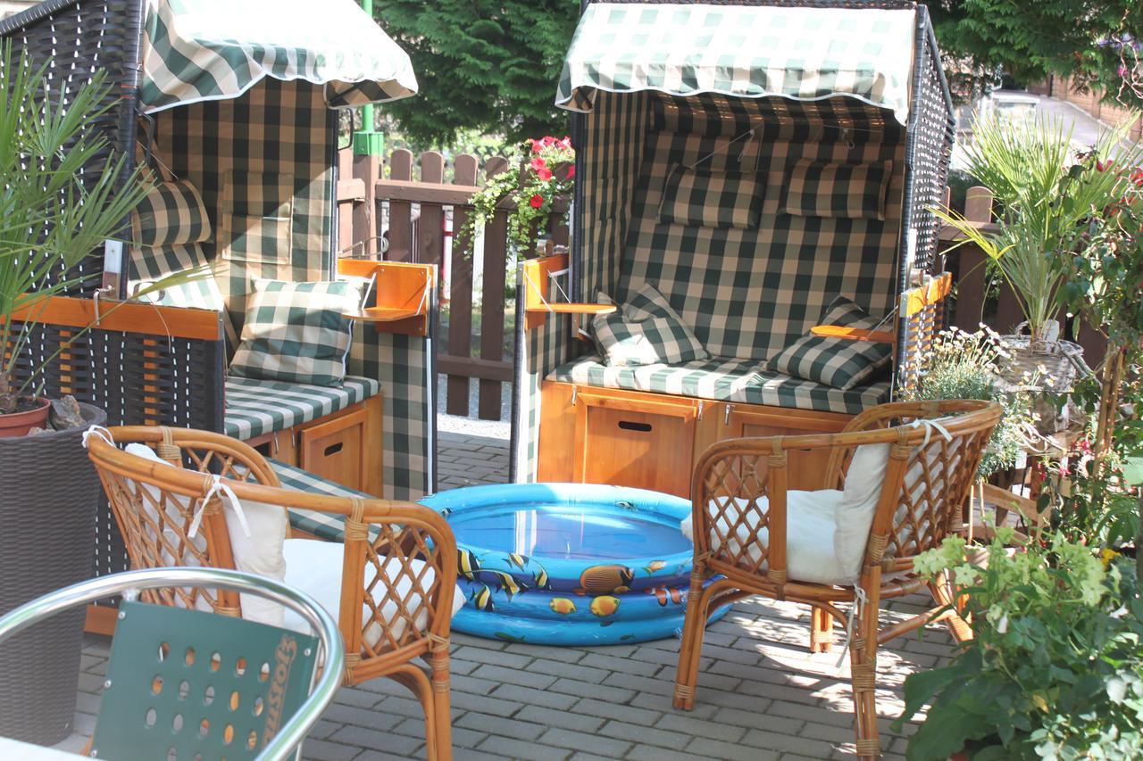 Pension Und Restaurant Die Burg Ehrenfriedersdorf Exterior foto