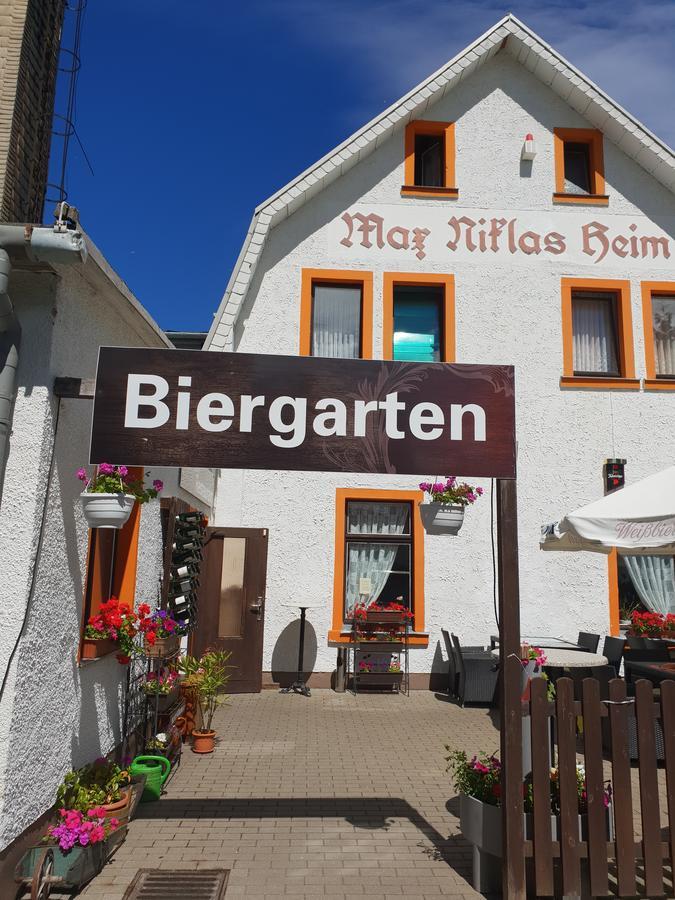 Pension Und Restaurant Die Burg Ehrenfriedersdorf Exterior foto